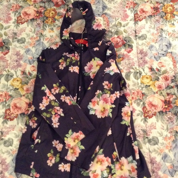 Susan Graver Black and Floral Windbreaker Packable Jacket With Hood And Pockets - Picture 3 of 3